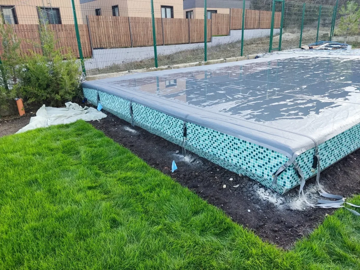 Батутное покрывало на бассейне в Благовещенске